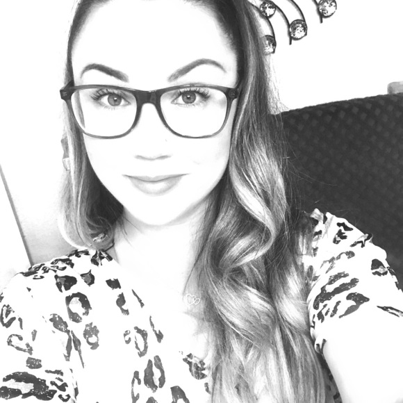 Meet your Posher, Samantha - Picture 1 of 1